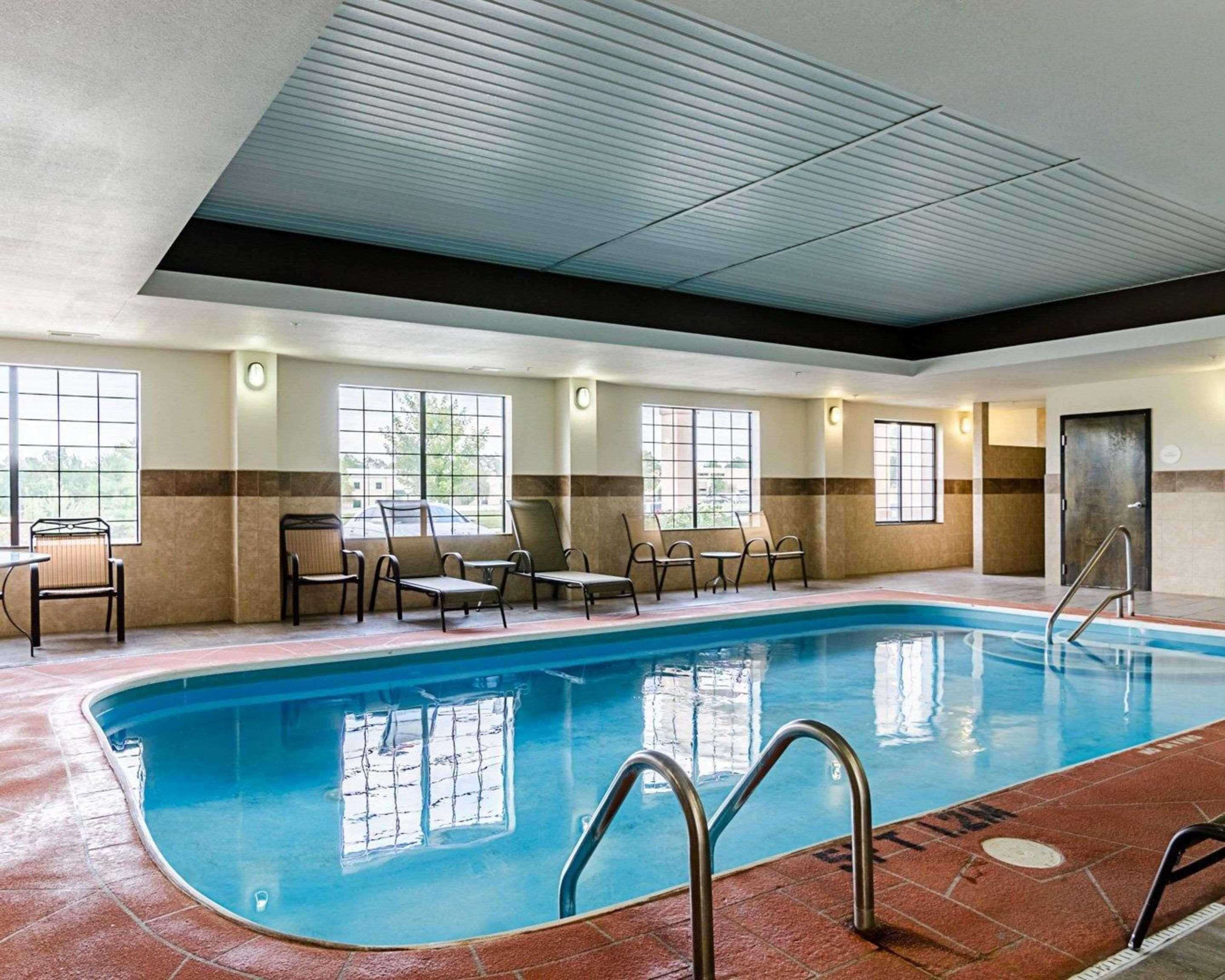 Comfort Inn & Suites Lawrence - University Area Esterno foto
