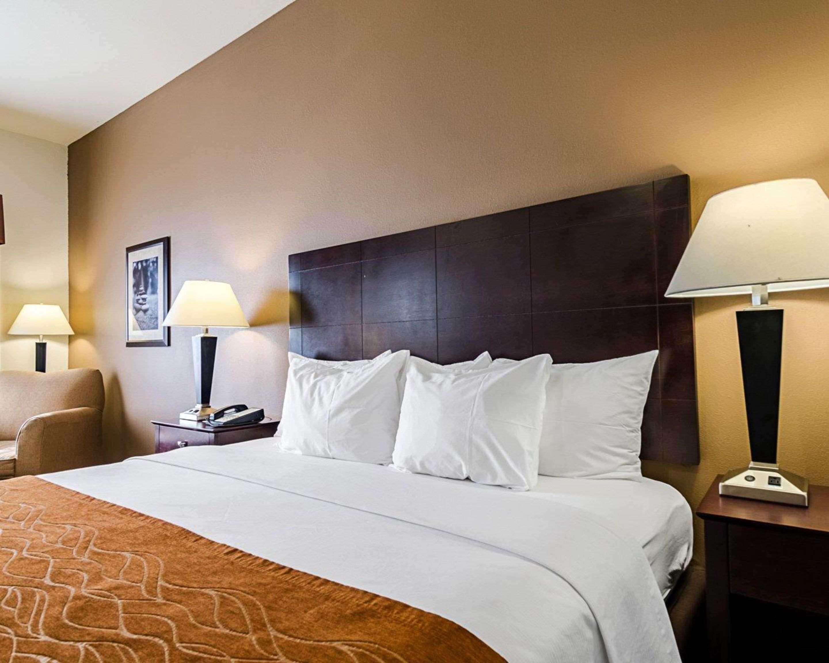 Comfort Inn & Suites Lawrence - University Area Esterno foto