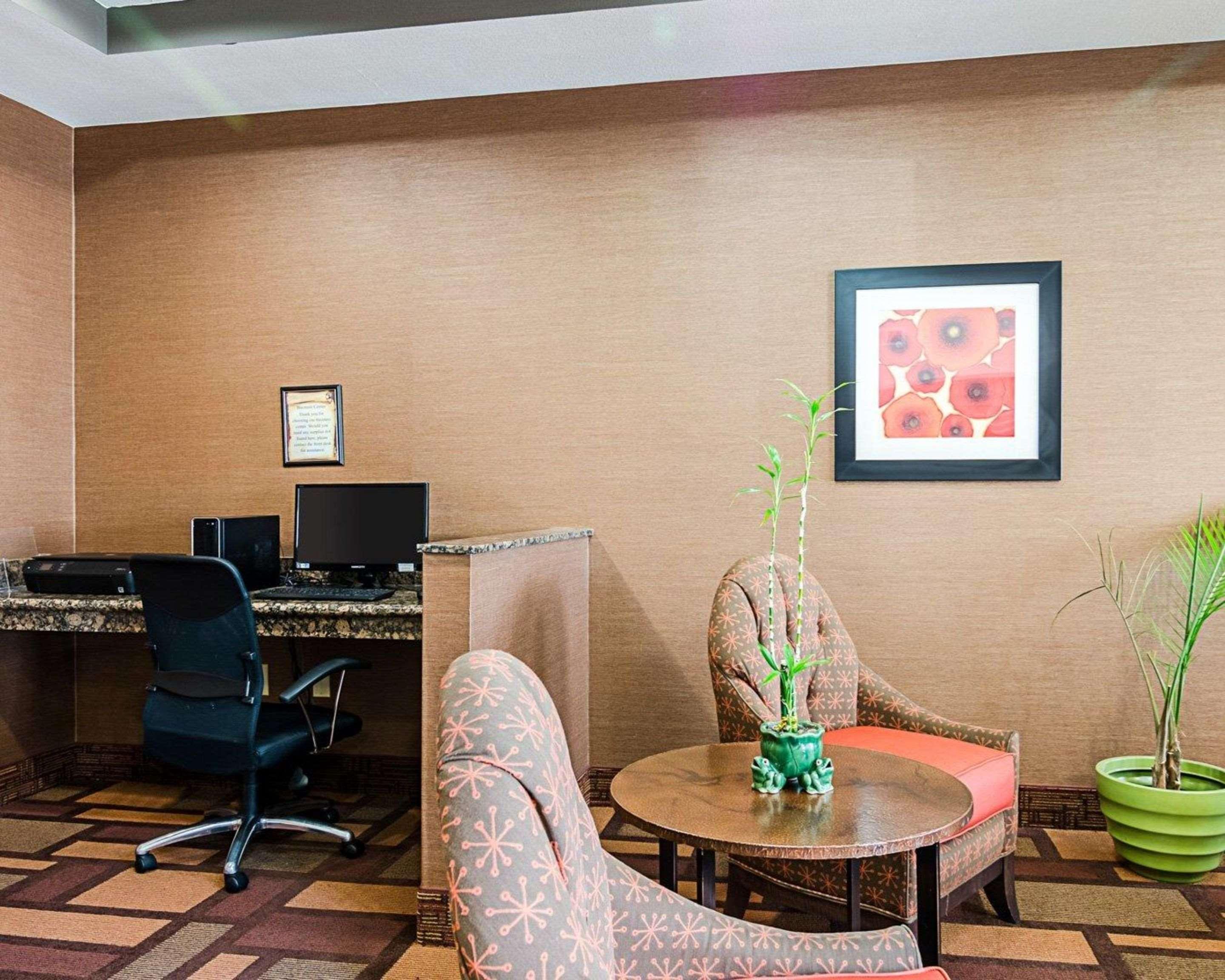 Comfort Inn & Suites Lawrence - University Area Esterno foto