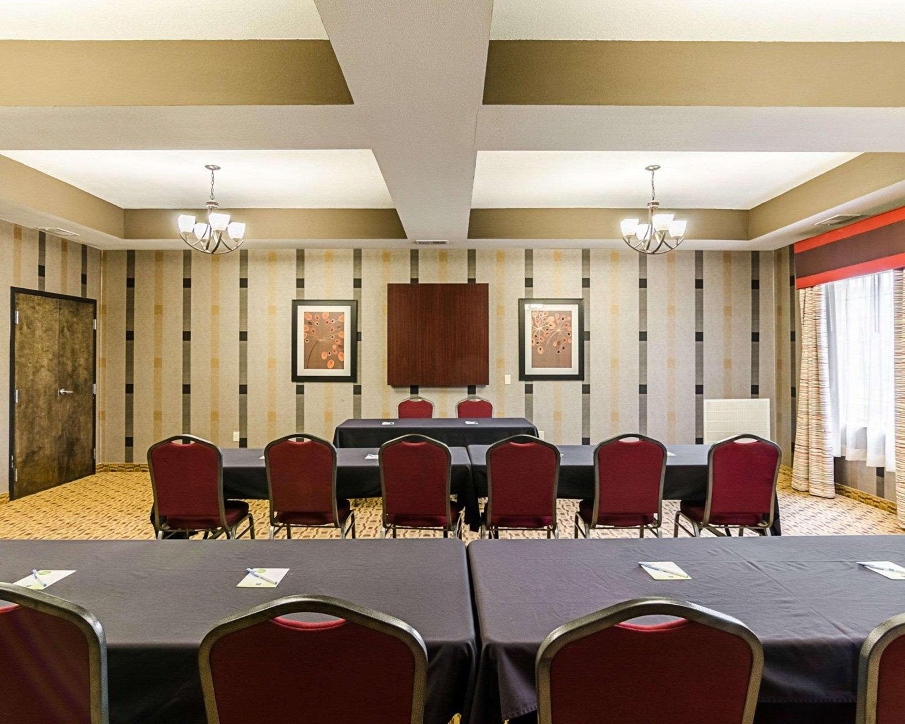 Comfort Inn & Suites Lawrence - University Area Esterno foto