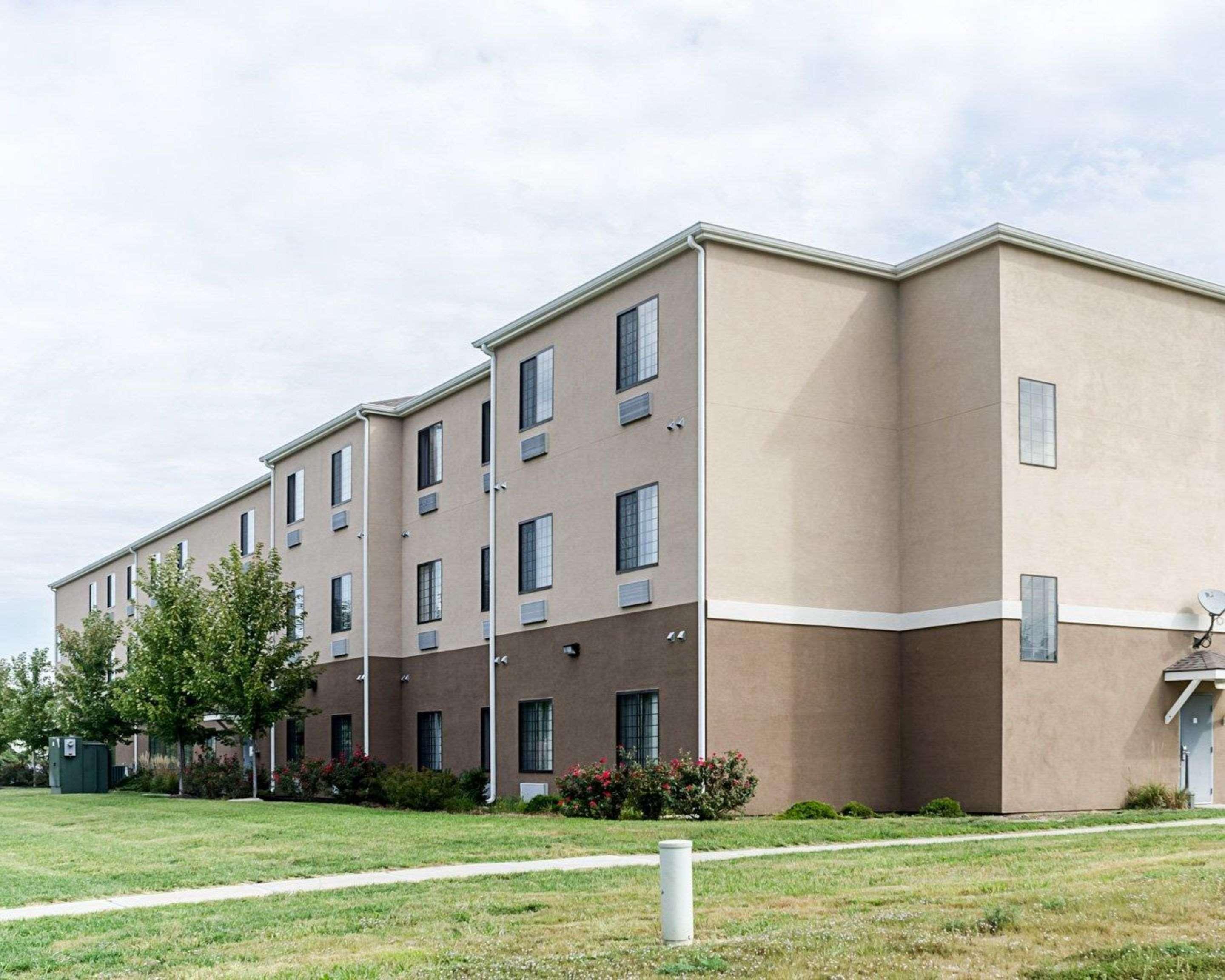 Comfort Inn & Suites Lawrence - University Area Esterno foto