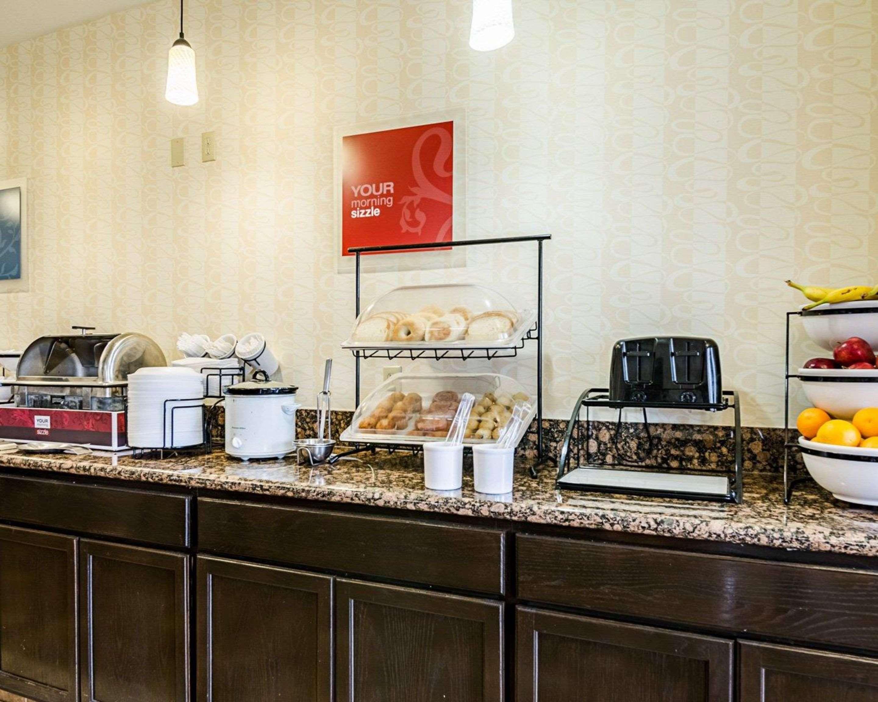 Comfort Inn & Suites Lawrence - University Area Esterno foto