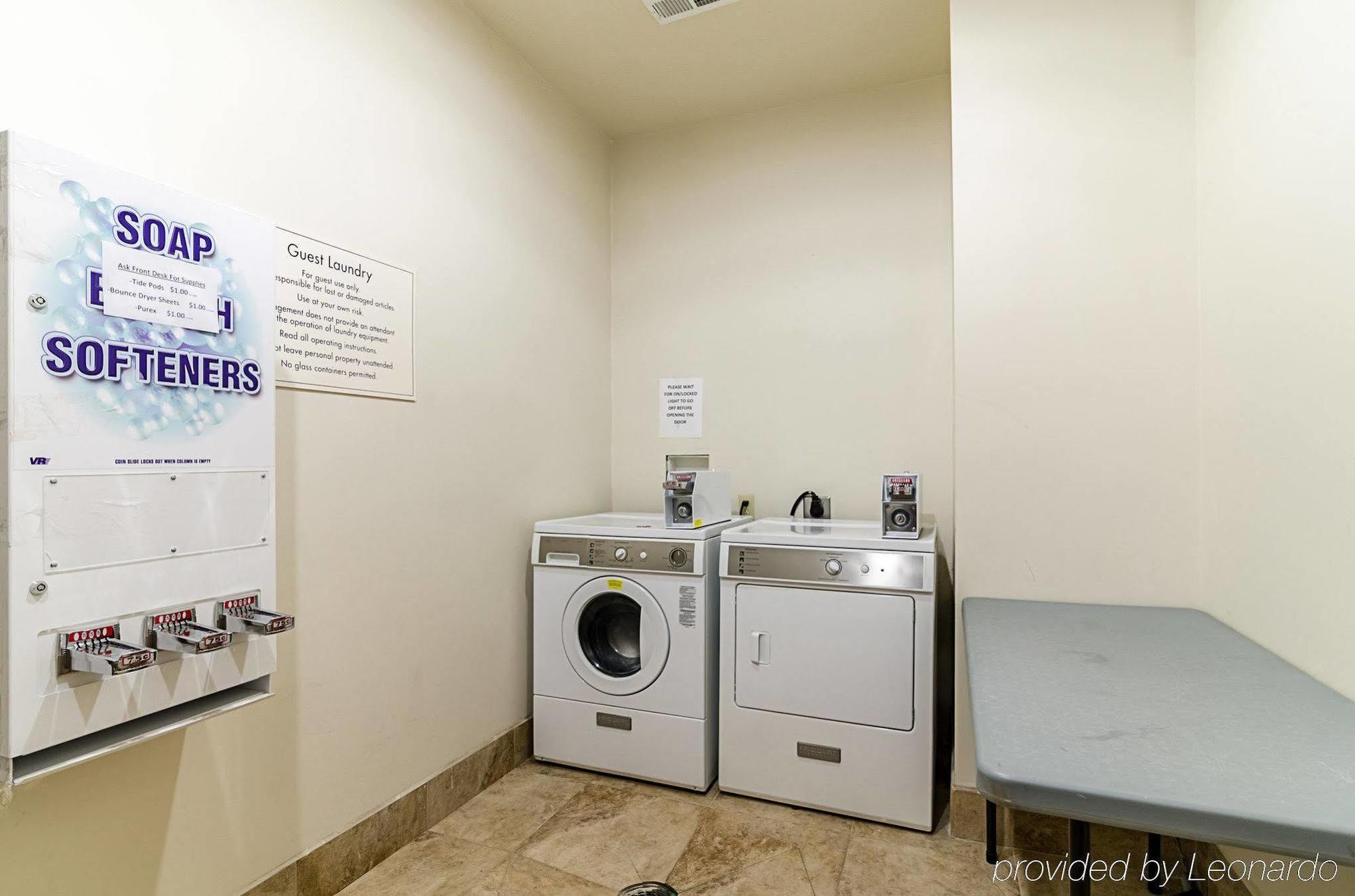 Comfort Inn & Suites Lawrence - University Area Esterno foto